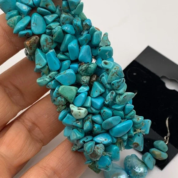 Vintage turquoise stretch bracelet with matching earrings - Picture 6 of 6